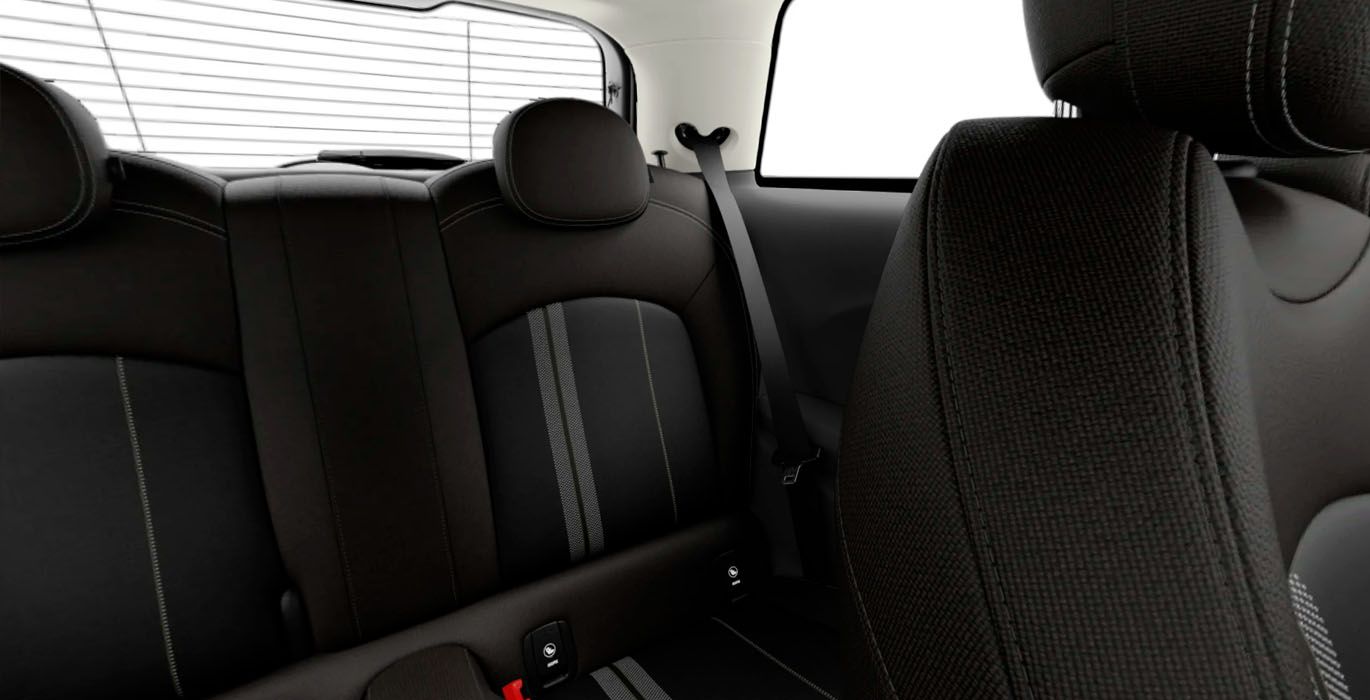 MINI Cooper SE interior trasera | Total Renting
