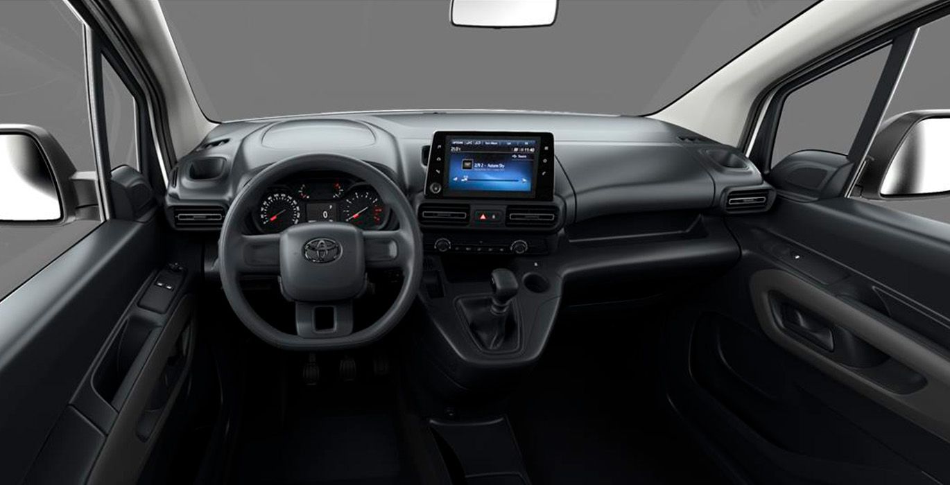 TOYOTA Proace City Combi VX L1 2PL interior delantera | Total Renting