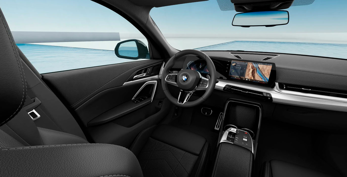 BMW X2 sDrive18d DCT nuevo interior delantera | Total Renting