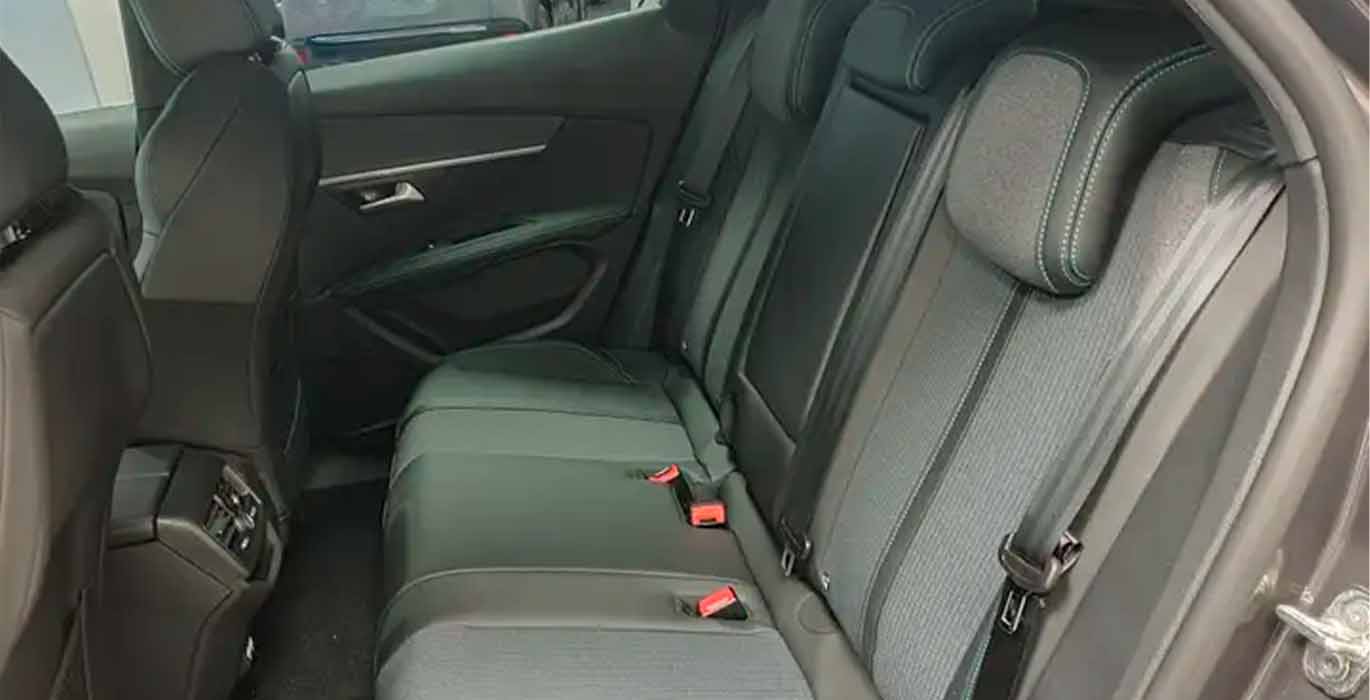 Peugeot 3008 1.2 trasera | Total Renting