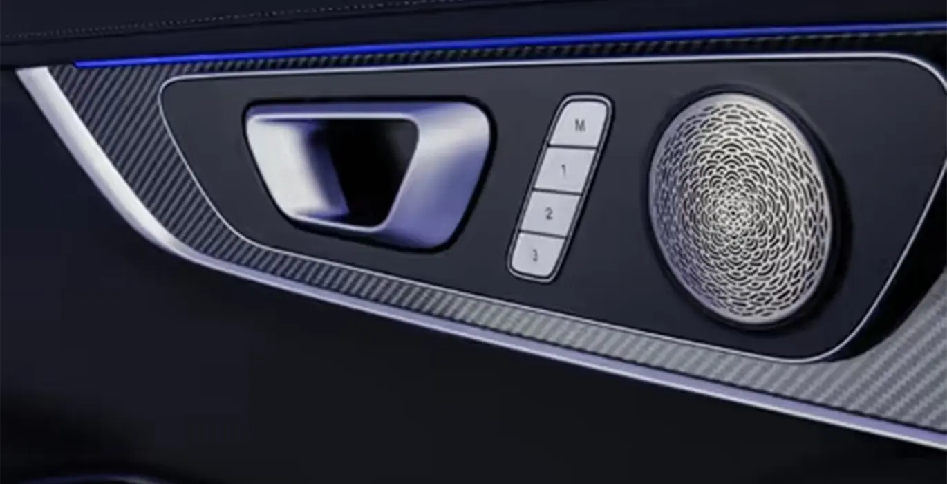 EBRO S700 1.6 TGDI Luxury 7 DCT interior | Total Renting
