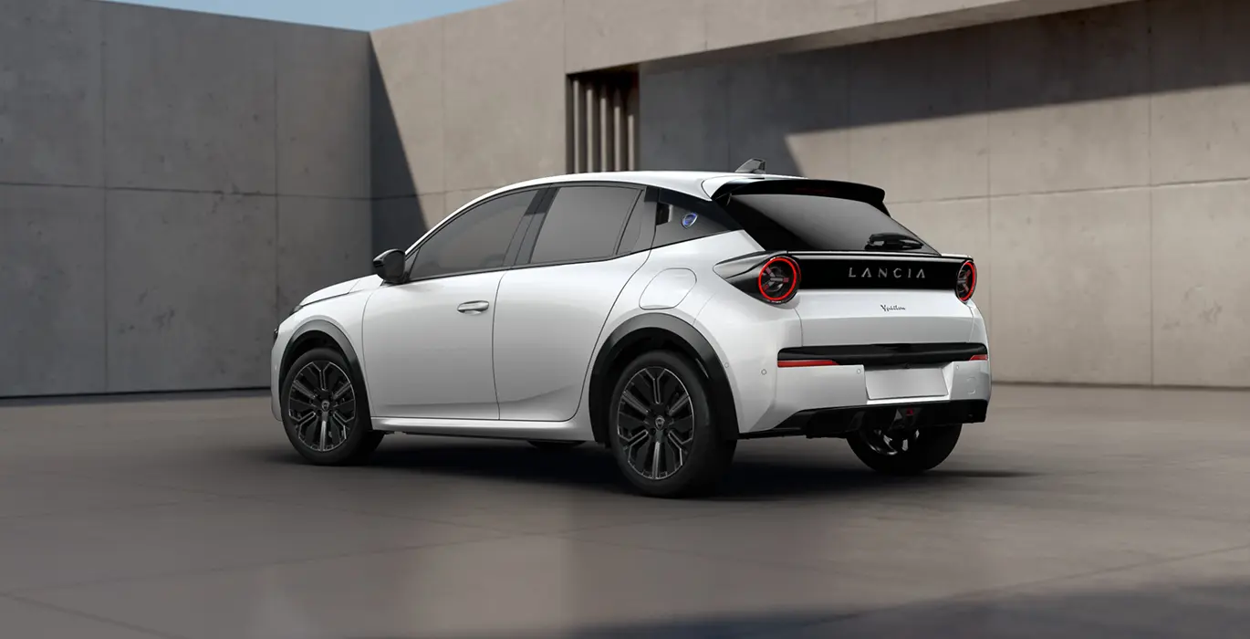 Lancia Ypsilon LX MHEV Hybrid 73kW trasera | Total Renting