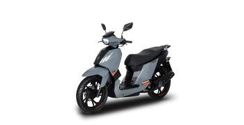 Renting PEUGEOT Tweet 125 GT ABS