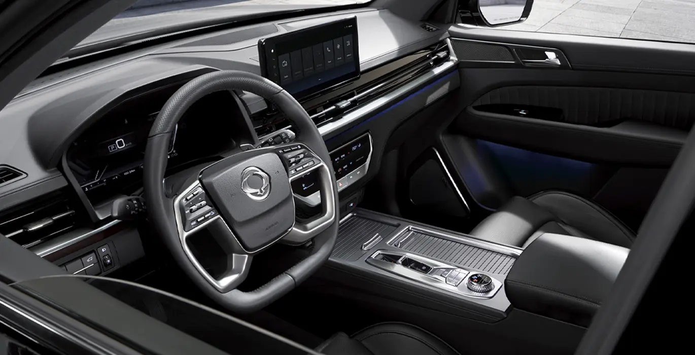 SSANGYONG Rexton D22 DTR Pro 4x4 Aut. interior delantera | Total Renting