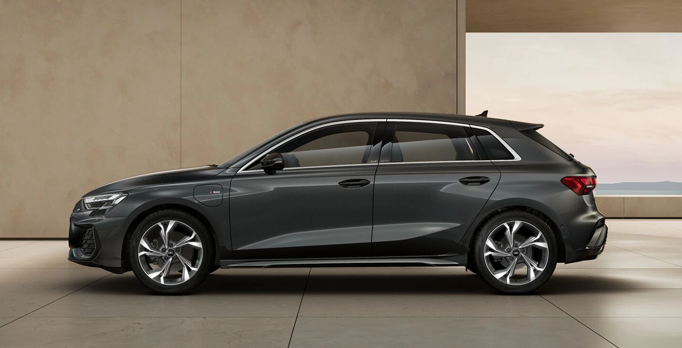 AUDI A3 Sportback S Line 40 TFSI e 150kW S Tron lateral | Total Renting