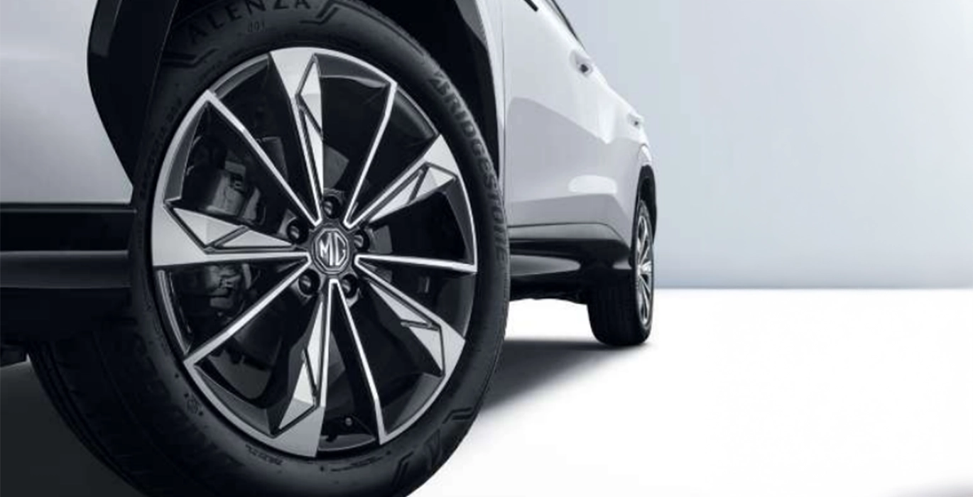 MG (E)HS 1.5T PHEV Luxury 3 MG EHS 1.5T PHEV Luxury rueda | Total Renting