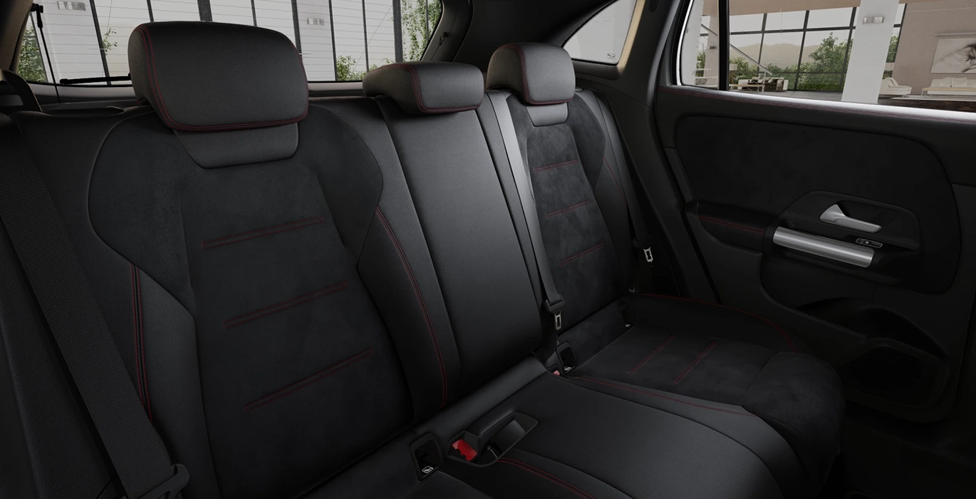 Mercedes Benz GLA 200d interior trasera | Total Renting