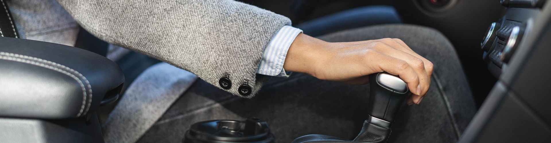 ¿A cuántas revoluciones se cambia de marcha en un vehículo de gasolina?