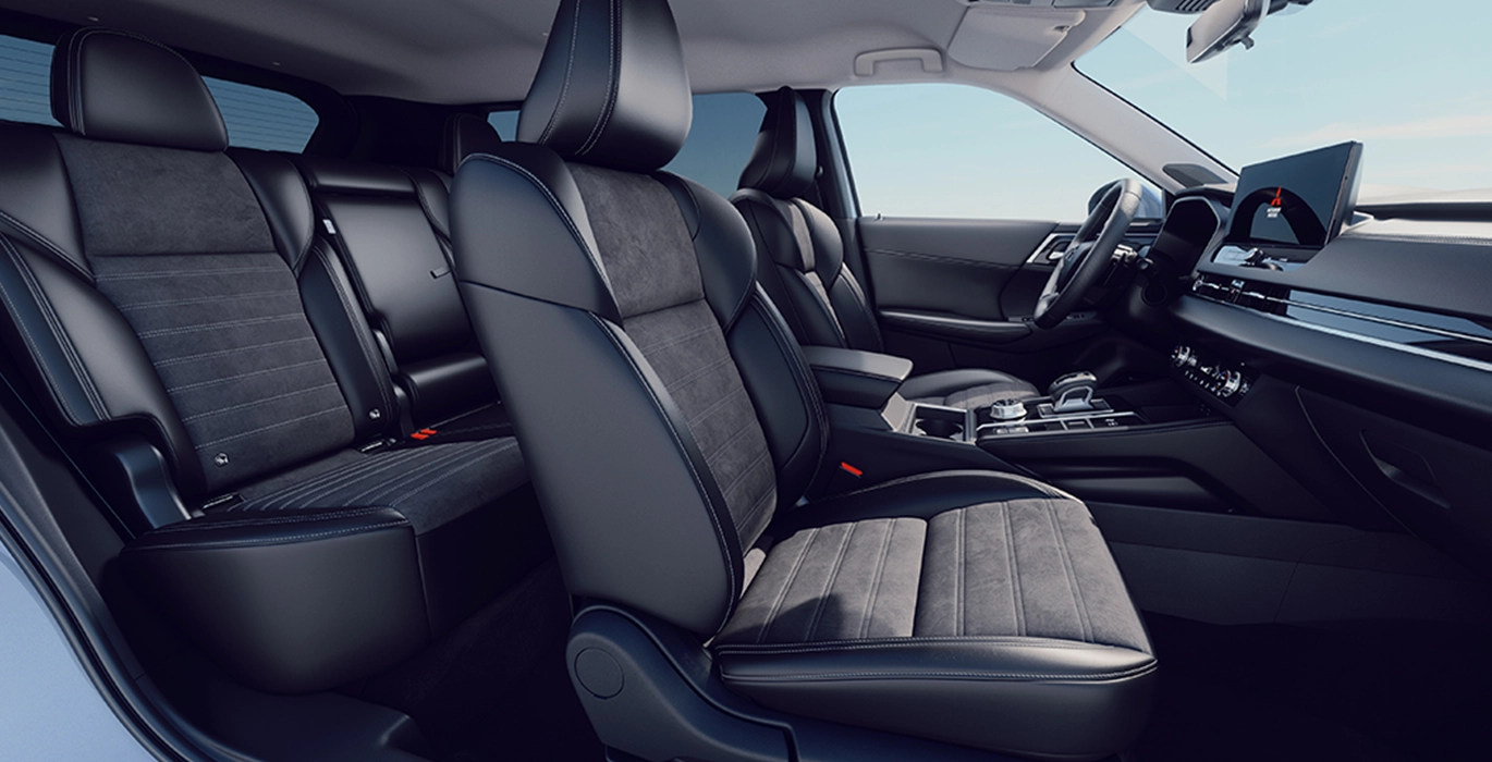 Mitsubishi Outlander PHEV Kaiteki 4WD 225kW 5 Mitsubishi Outlander PHEV Kaiteki 4WD 225kW interior delantera | Total Renting
