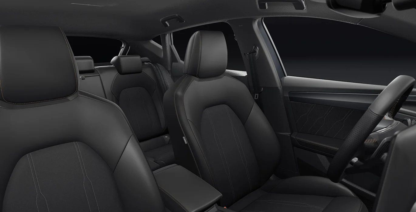 Cupra Leon 1.5 PHEV 204CV interior | Total Renting