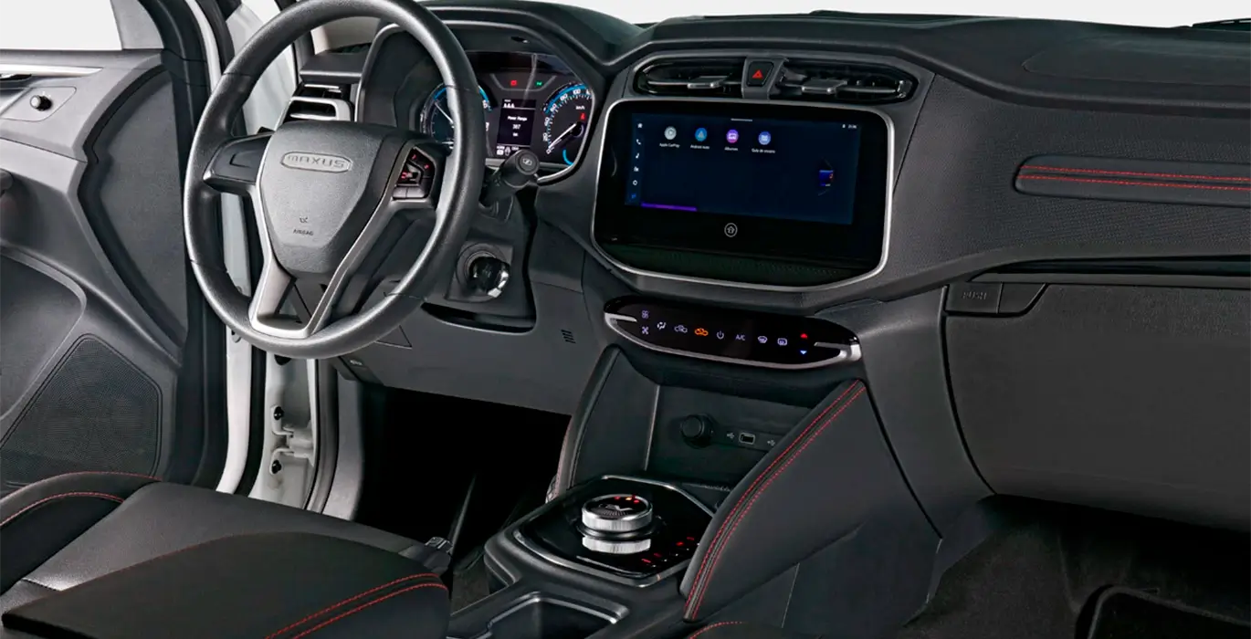 Maxus T90 EV interior delantera | Total Renting