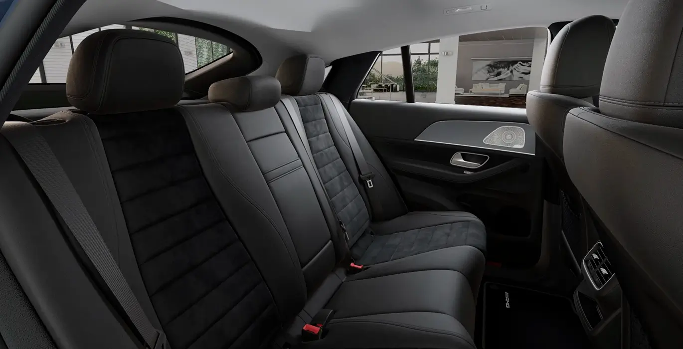 Mercedes Benz GLE 300d 4MATIC Coupe interior trasera | Total Renting