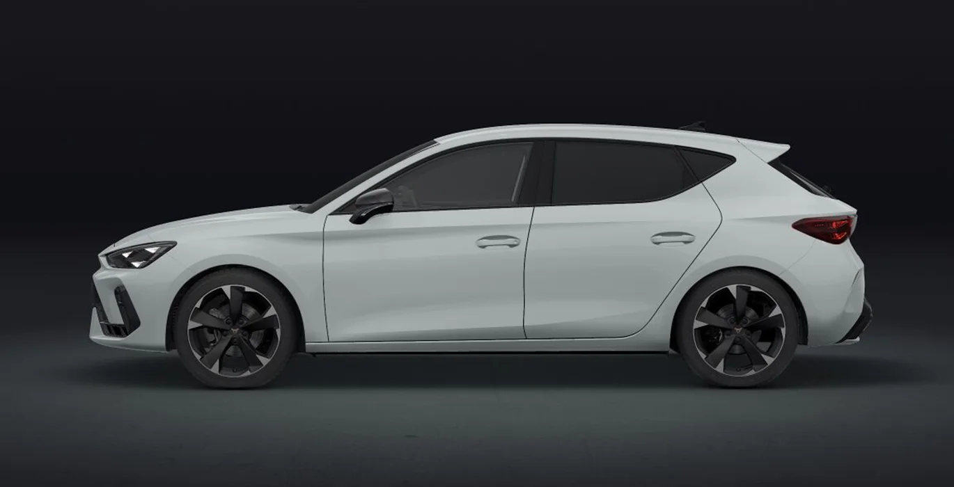 Cupra Leon 1.5 e-TSI 150CV DSG 3 Cupra Leon 1.5 e TSI 150CV DSG lateral | Total Renting