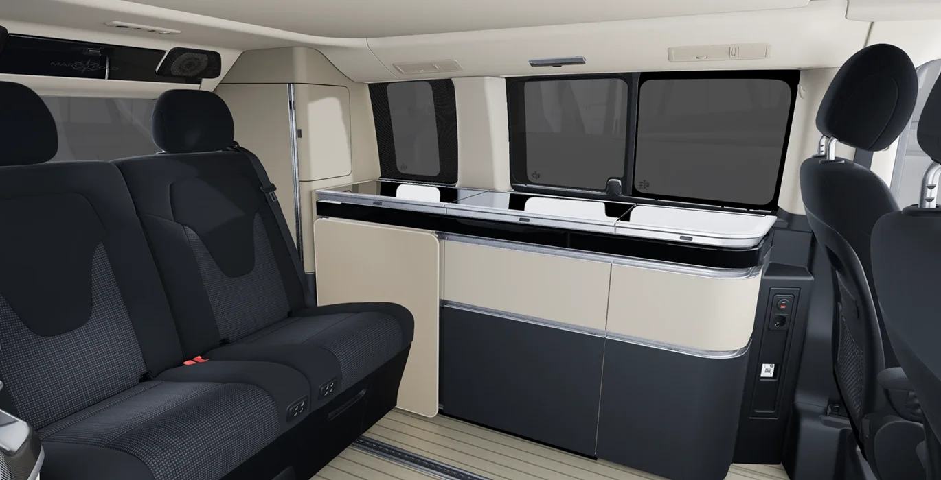 Mercedes Benz Clase V Marco Polo 300d interior trasera | Total Renting