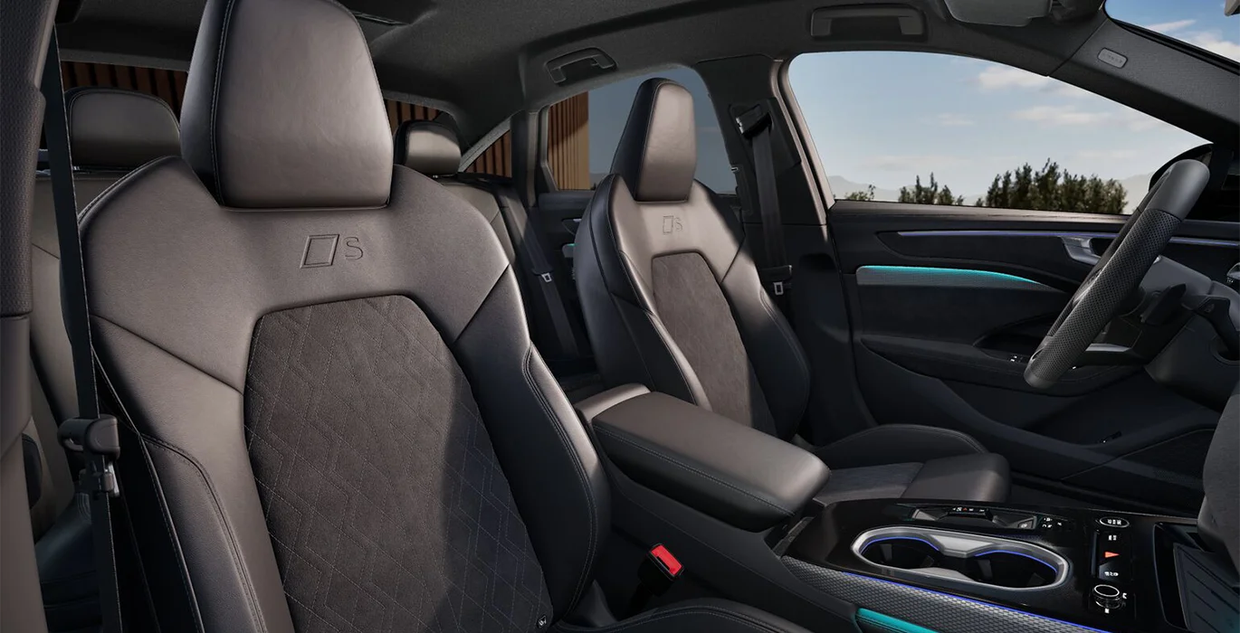 AUDI A6 TDI 150kW (204CV) S Tronic Black Line interior delantera II