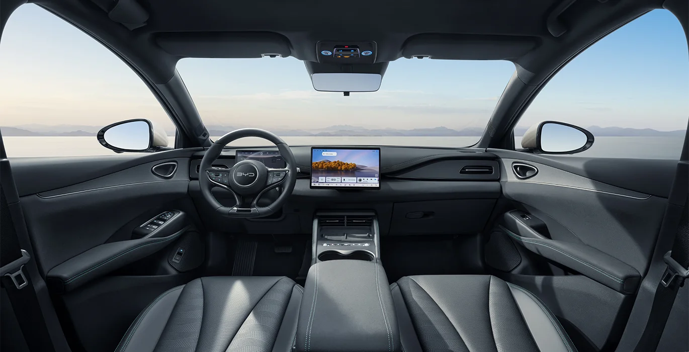 BYD Seal 6 DM-I Comfort Touring 4 BYD Seal 6 DM I Boost Touring interior delantera | Total Renting
