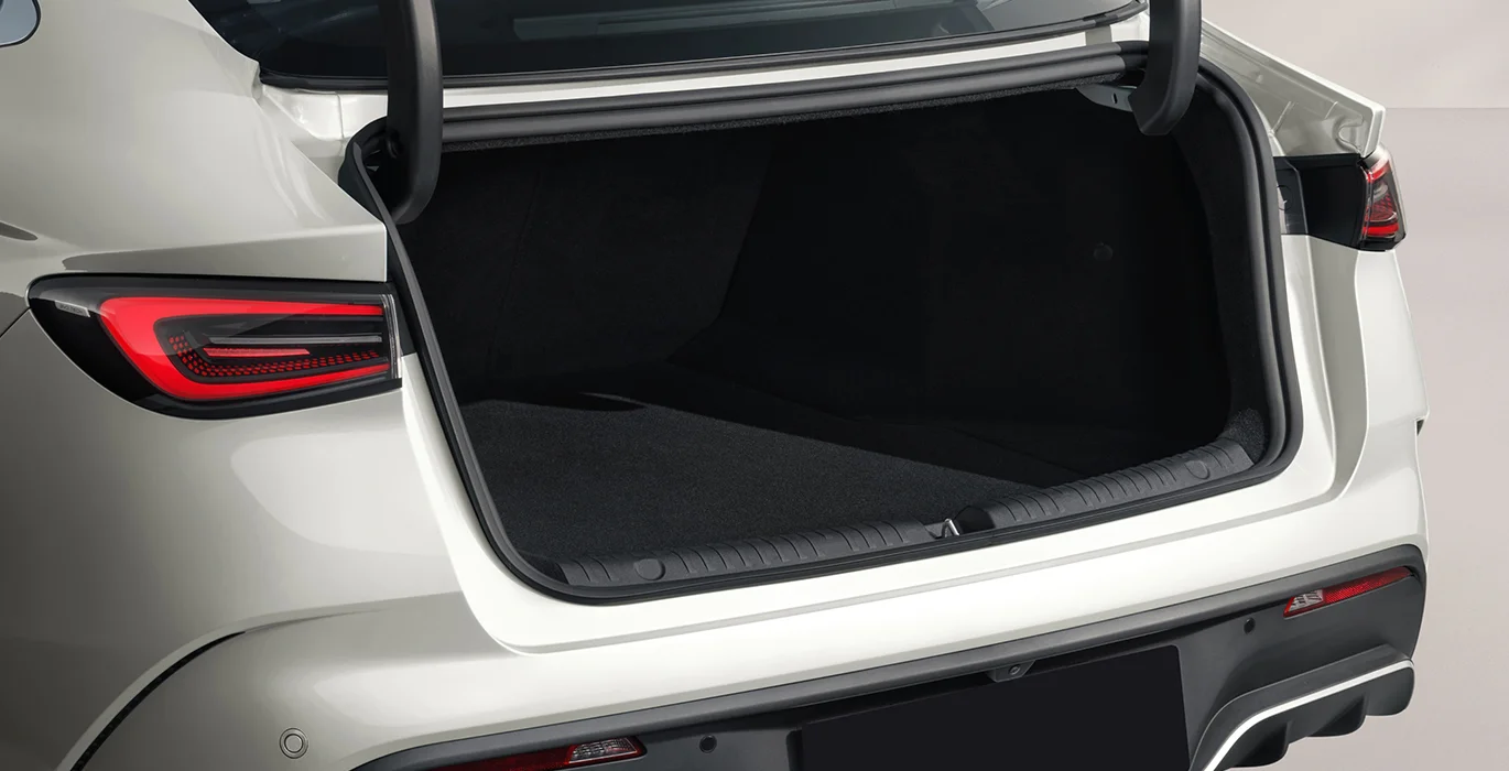 BYD Seal 6 DM-I Boost 6 BYD Seal 6 DM I Boost maletero | Total Renting