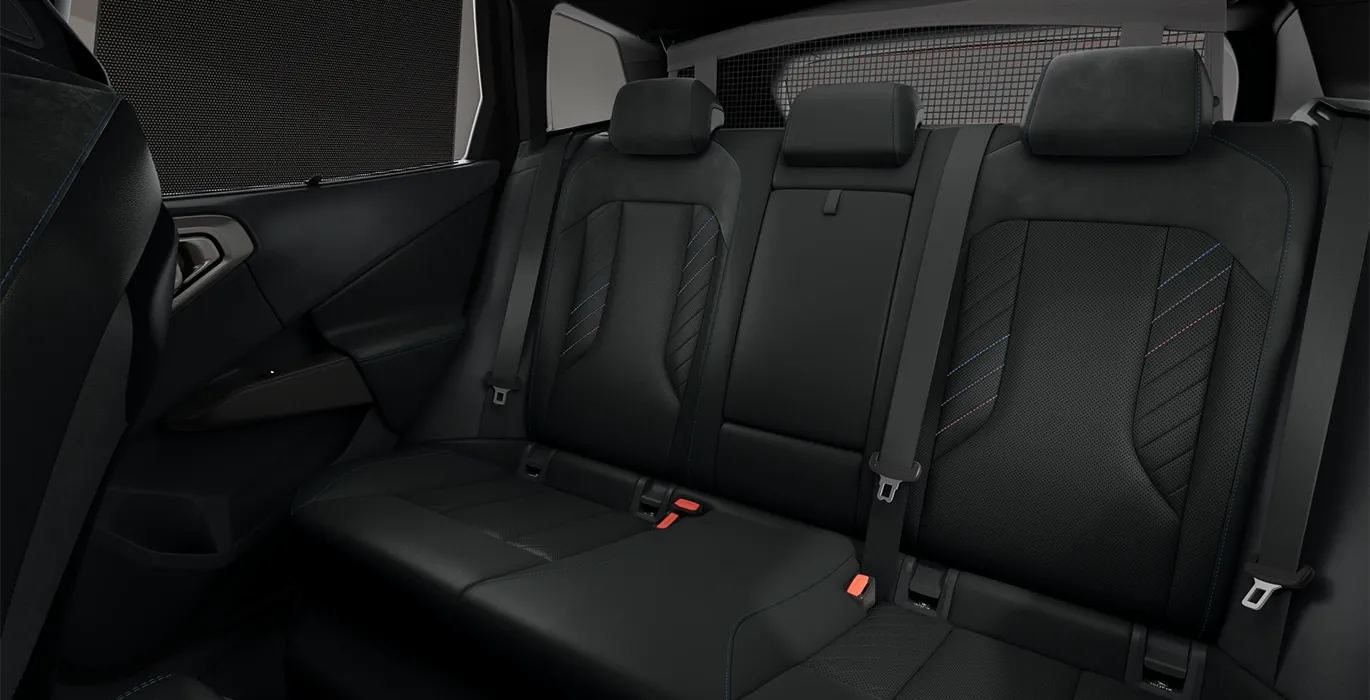 BMW-X3-20d-xDrive-interior-trasera