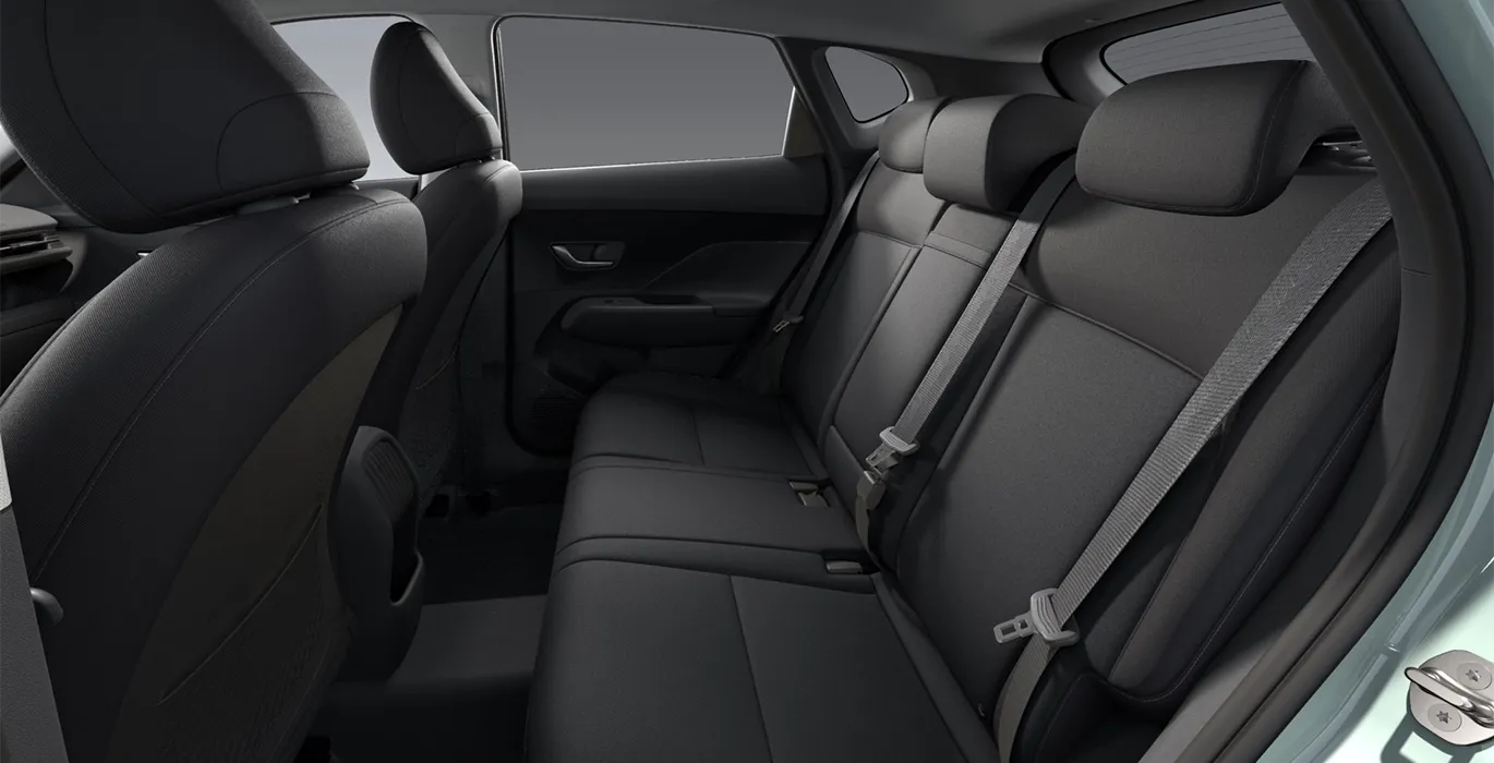 Hyundai-Kona-XLS-1.0T-115CV-interior-trasera.webp