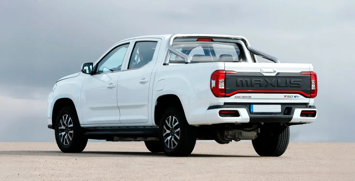 Maxus T90 EV 3 Maxus T90 EV trasera | Total Renting