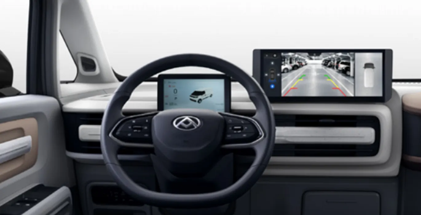 Maxus eDeliver 5 L1H1 interior delantera | Total Renting