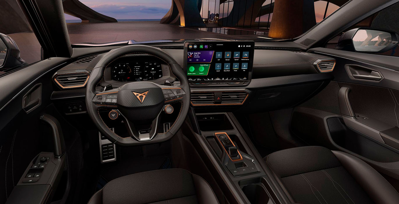 CUPRA Formentor 2.0 TDI 110 kW (150CV) DSG 5 Nuevo CUPRA Formentor 1.5 TSI DSG interior delantera | Total Renting