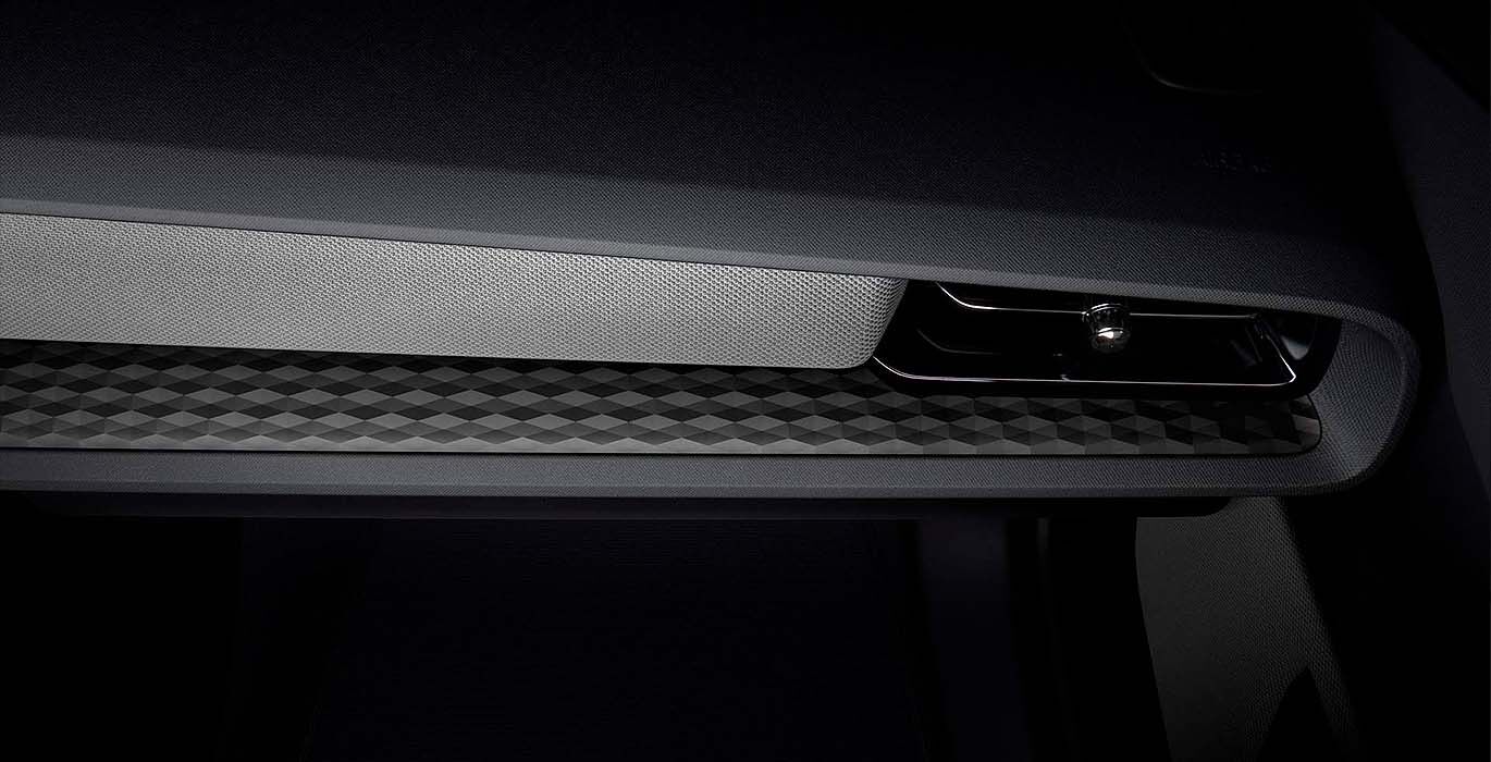 POLESTAR-2-Longe-Range-Single-Motor-interior-detalle