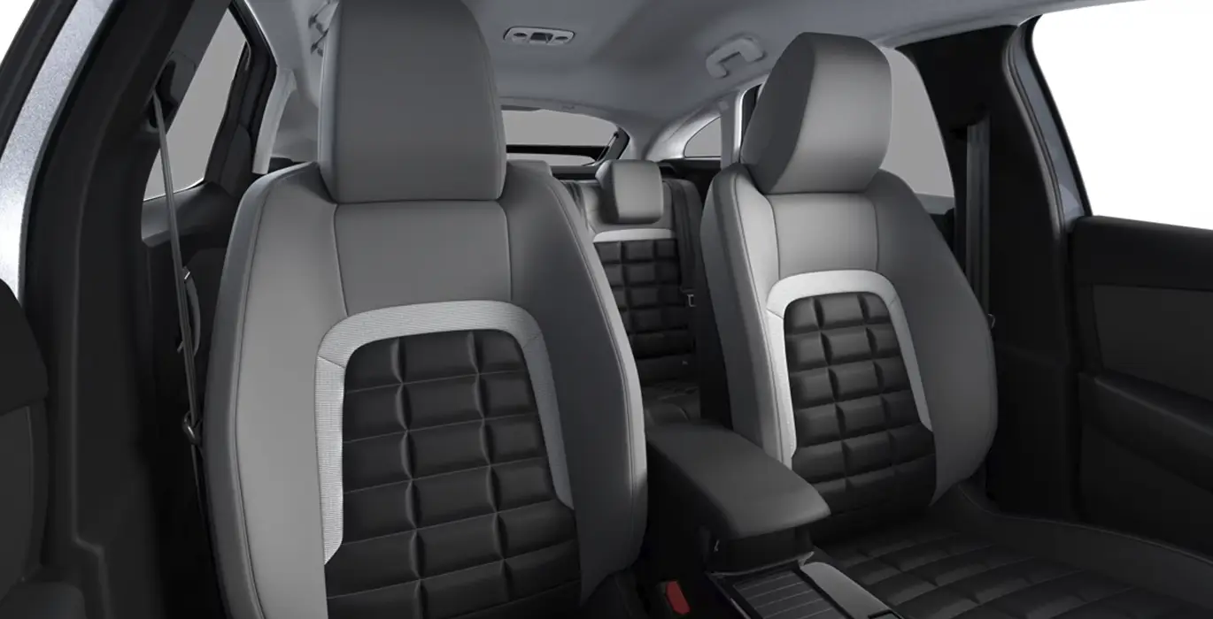 CITROEN-C4-Hybrid-e-DCS6-Max-145CV-interior-trasera.webp
