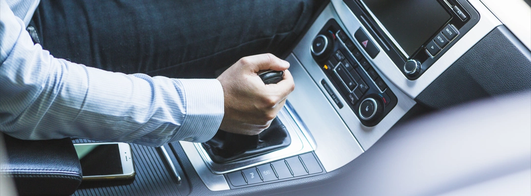 ¿Qué marcha tiene más fuerza en un coche y por qué?