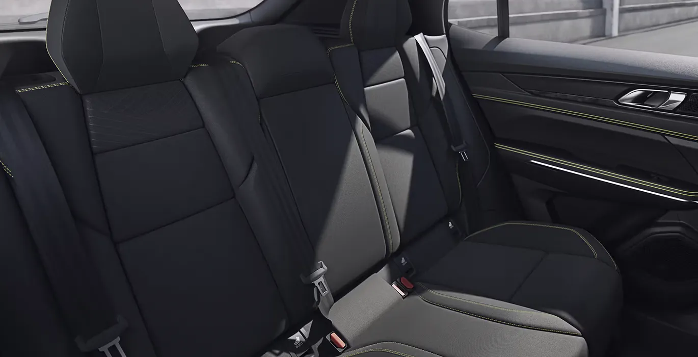 Lynk &amp; Co 01 Core interior trasera