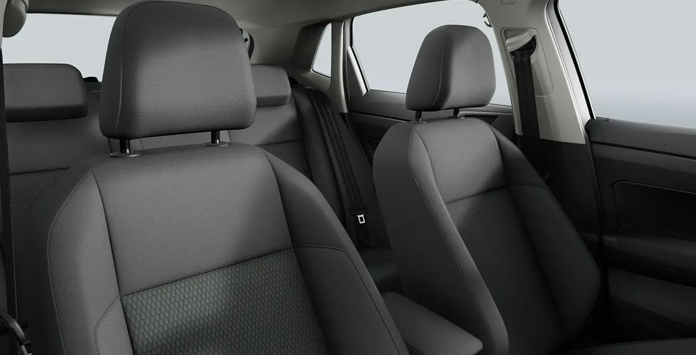 Volkswagen-Polo-Match-1.0-TSI-70kW-95CV-interior-trasera.webp