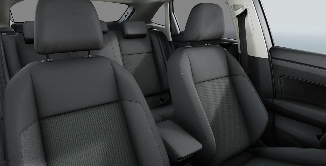 Volkswagen-Taigo-Mas-1.0-TSI-70kW-95CV-interior-trasera.webp